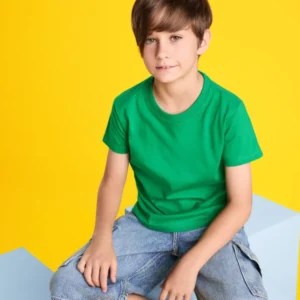Camiseta infantil Roly Dogo Premium CA6502 sobre modelo