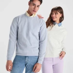 Sudaderas Roly Clásica SU1070 sobre modelos en vista frontal